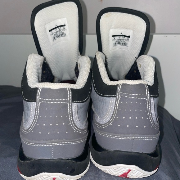 Jordan Shoes - Picture 4 of 5
